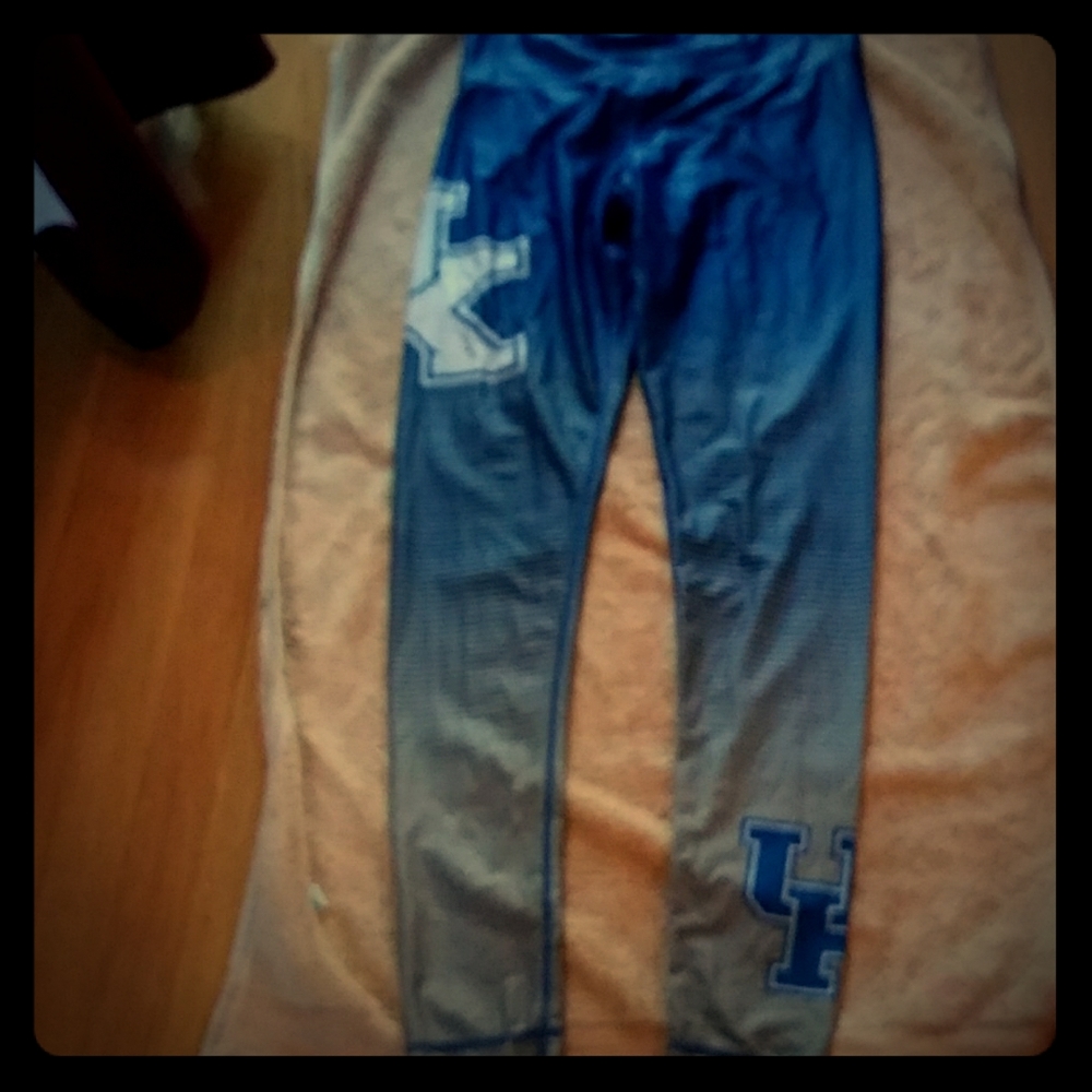 UNIVERSITY OF KENTUCKY LEGGINGS